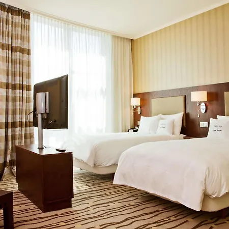 Отель Doubletree By Hilton