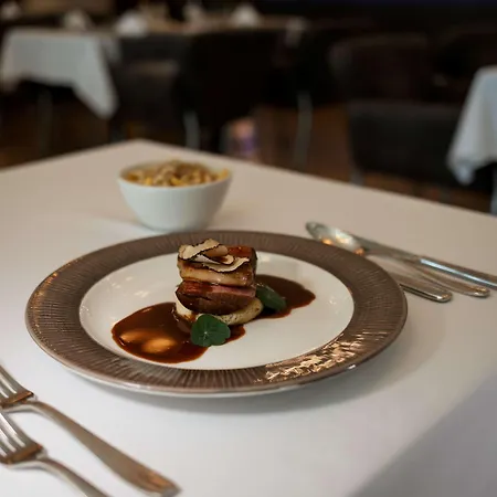 Doubletree By Hilton Братислава