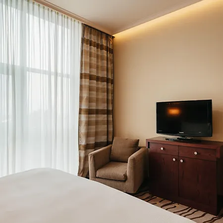 Отель Doubletree By Hilton 4*