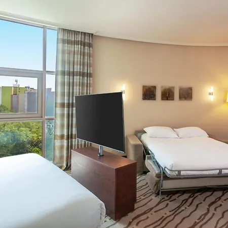 Doubletree By Hilton Отель