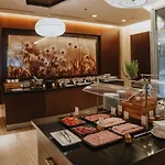 Отель Doubletree By Hilton