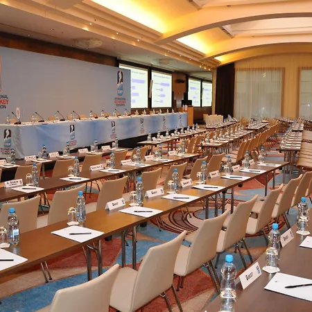 Doubletree By Hilton Hotel