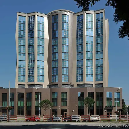 Doubletree By Hilton Hotel